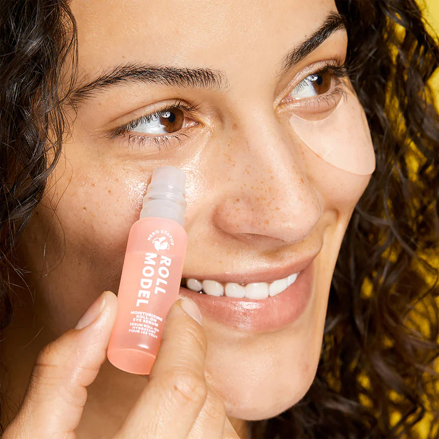 Hero Status Roll Model Moisturizing Roll-On Eye Serum Kit - Image 3