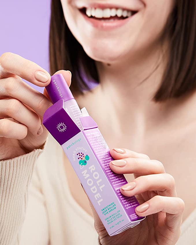 Hero Status Roll Model Smoothing Roll-On Eye Serum Kit - Image 3