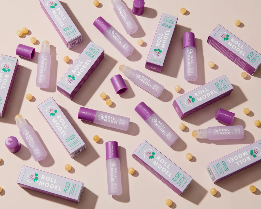 Hero Status Roll Model Smoothing Roll-On Eye Serum Kit - Image 4
