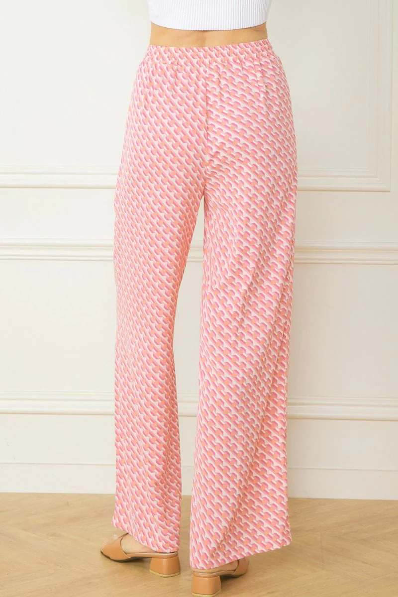Lightweight Print Pants in Pink - Image 4